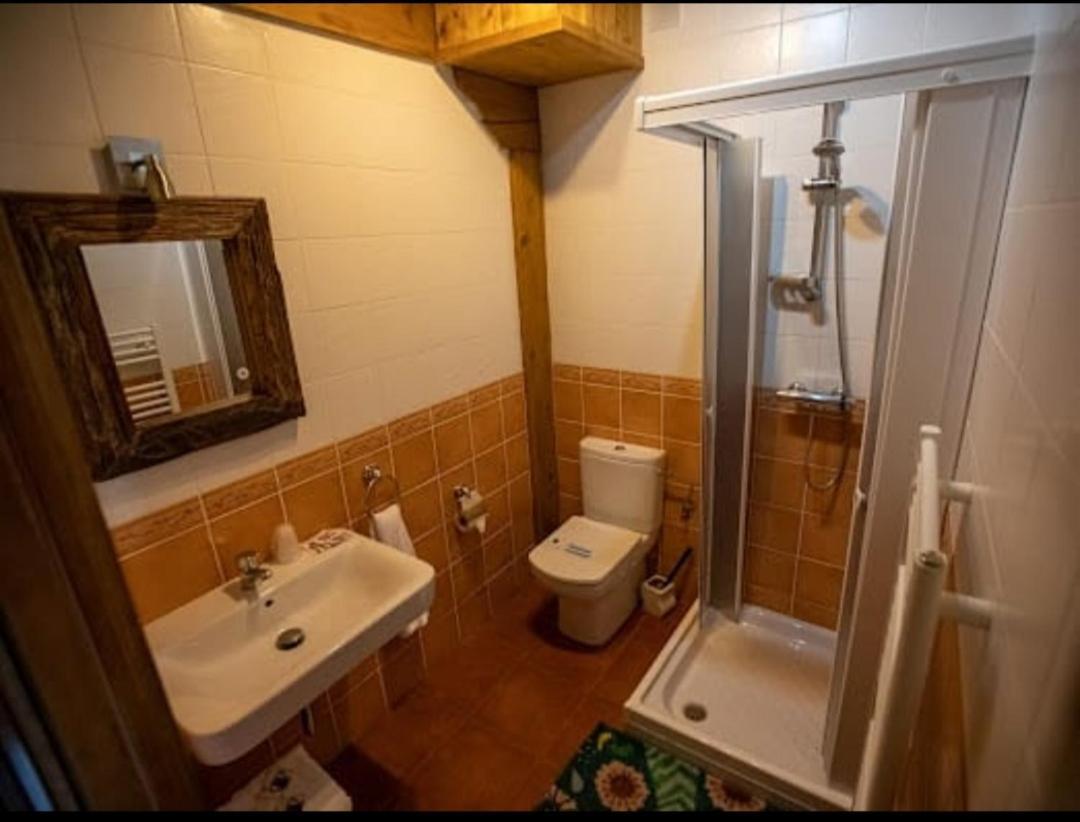 Hotel Rural En Las Cascadas De Tobera エクステリア 写真